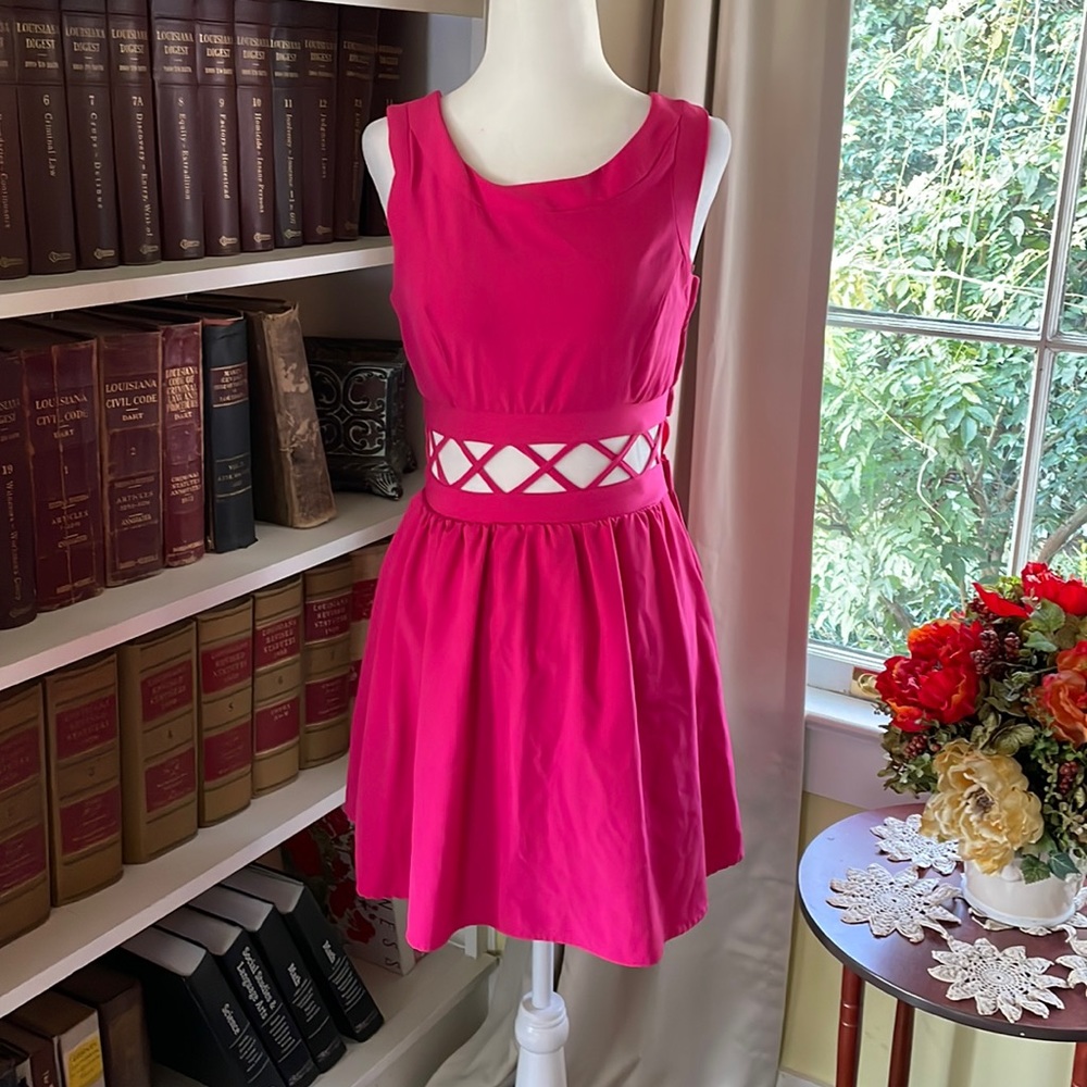 Women’s Juniors Hot Pink Barbie Cut Out Homecoming Dress Size 3